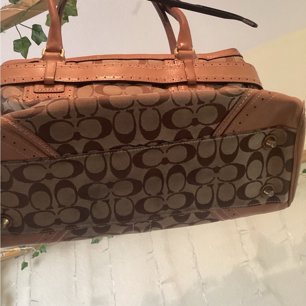 Coach Handbag - Picture 6 of 9